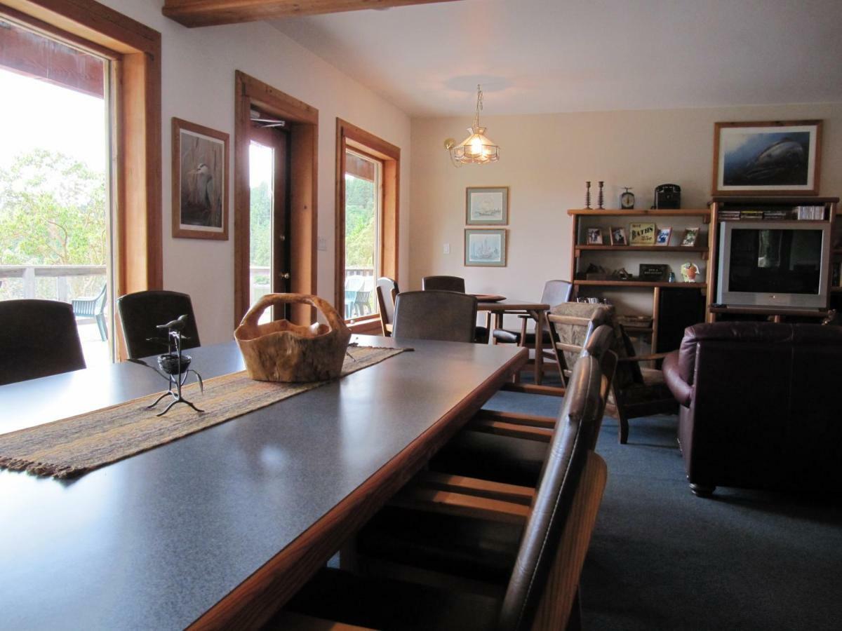 Arbutus Cove Guesthouse Metchosin Екстер'єр фото